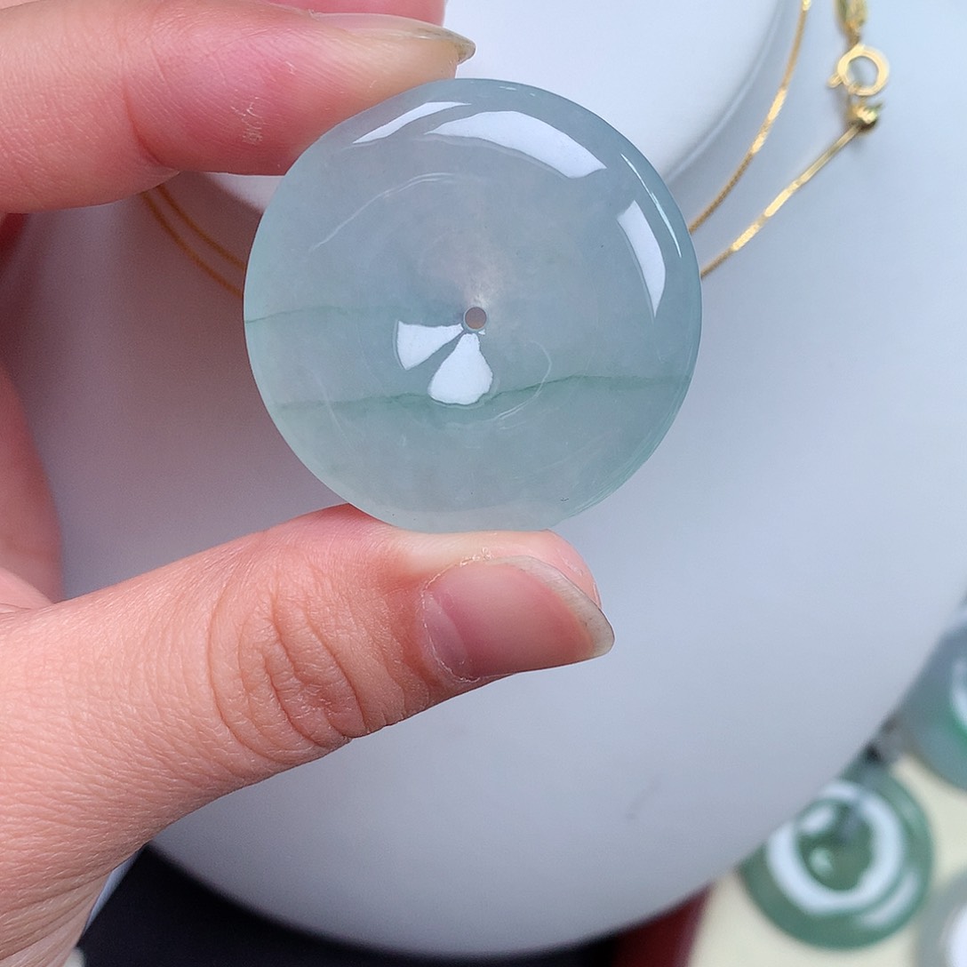 翡翠颈饰未镶嵌墨**殇平安扣