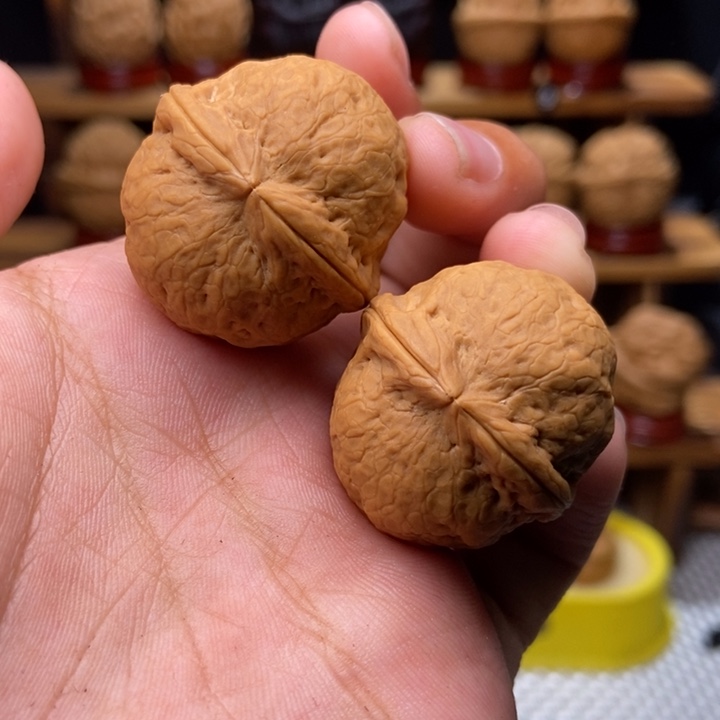 文玩核桃吊坠龙珠14