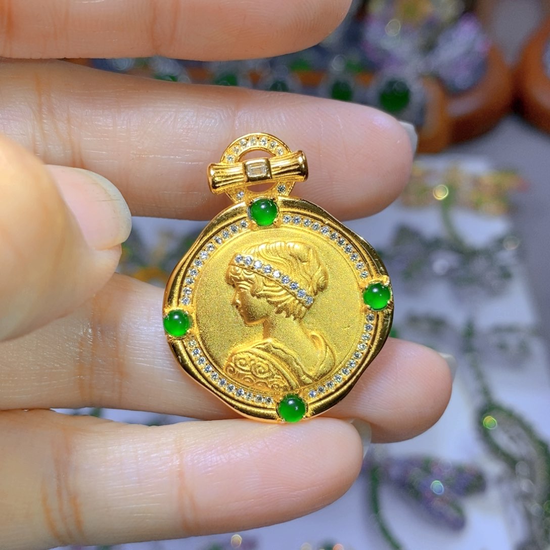 翡翠颈饰银S925镶嵌天然翡翠