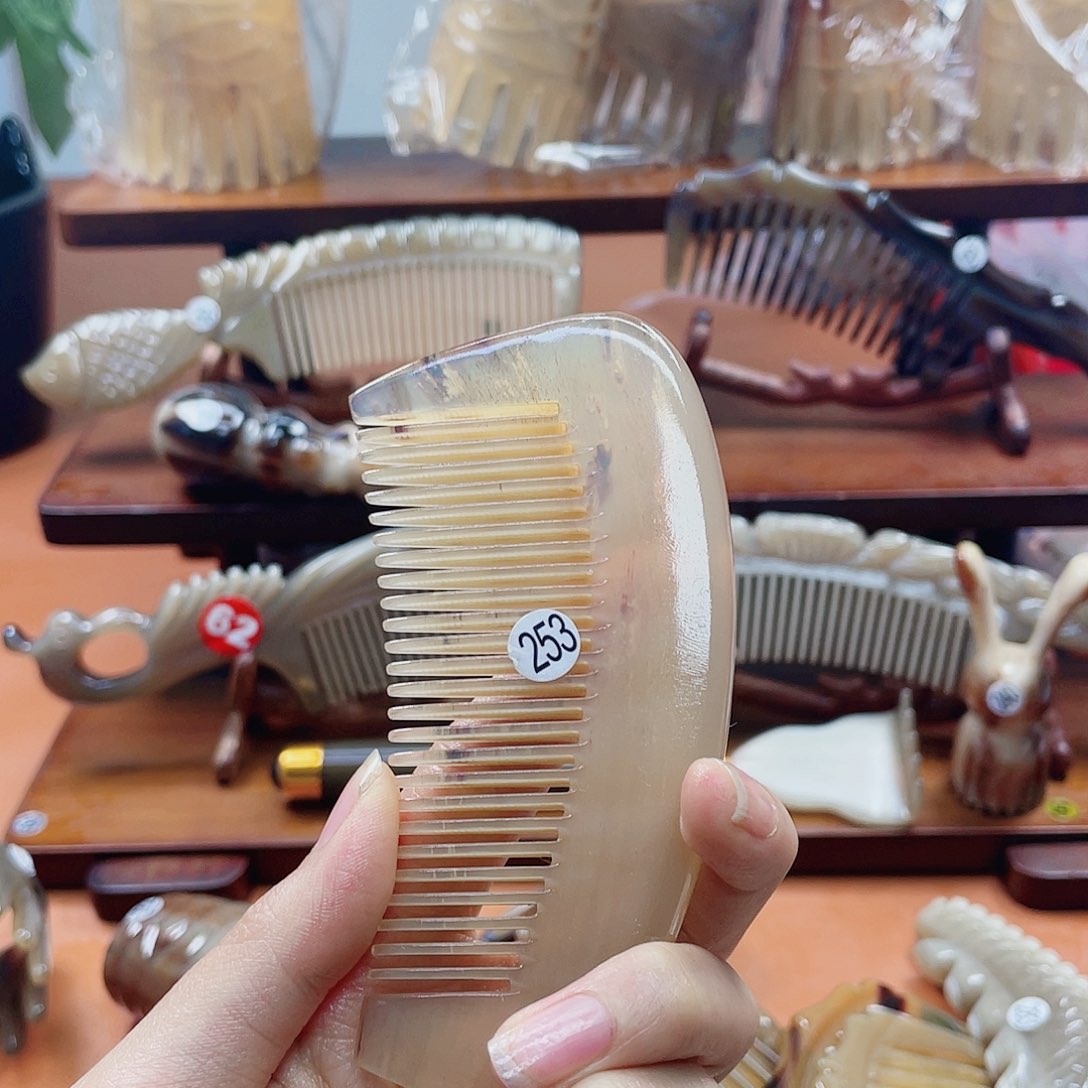纯手工制作牛角梳253