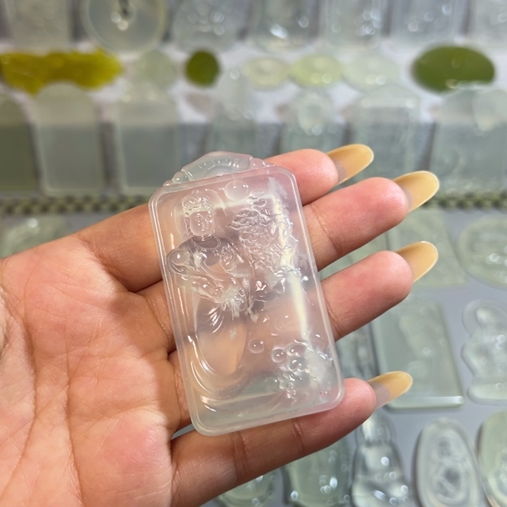 岫玉未镶嵌岫玉白冰挂件山水观音