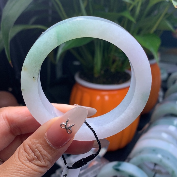 定制翡翠50-52正圈未镶嵌