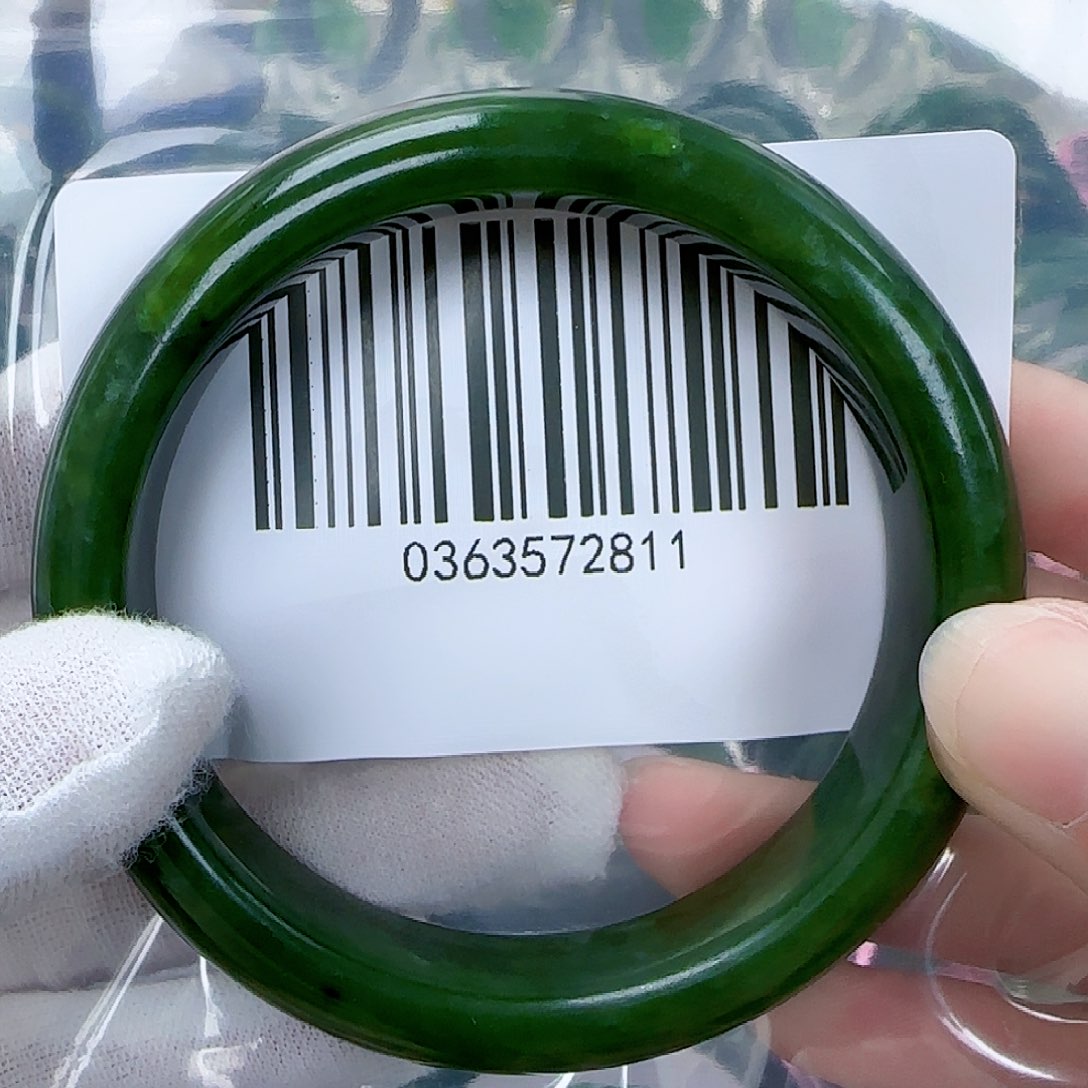 和田玉（碧玉）手镯未镶嵌6061包容