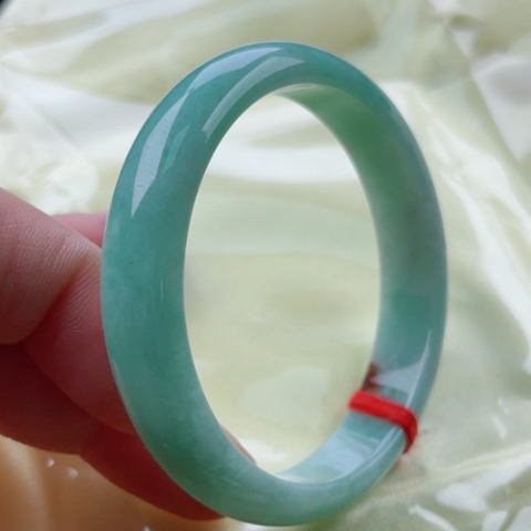 翡翠手镯未镶嵌正54