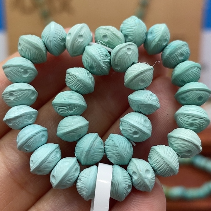 绿松石未镶嵌珠宝奇石