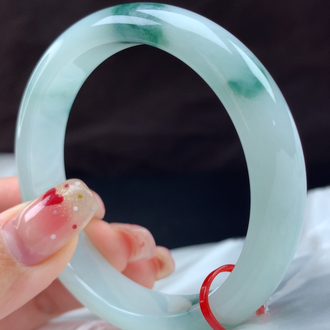 翡翠手镯未镶嵌96745，