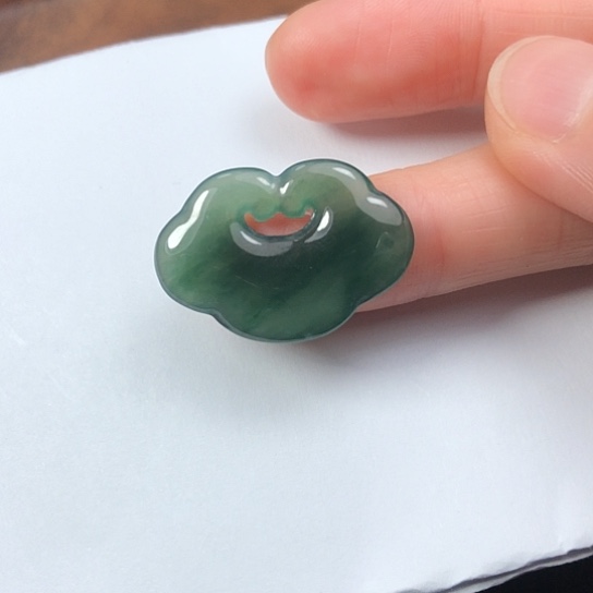 翡翠未镶嵌颈饰缅甸A货，每天下午1点半开播