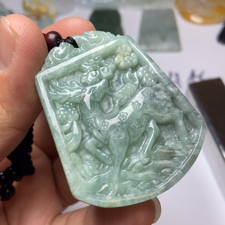 翡翠未镶嵌颈饰翡翠