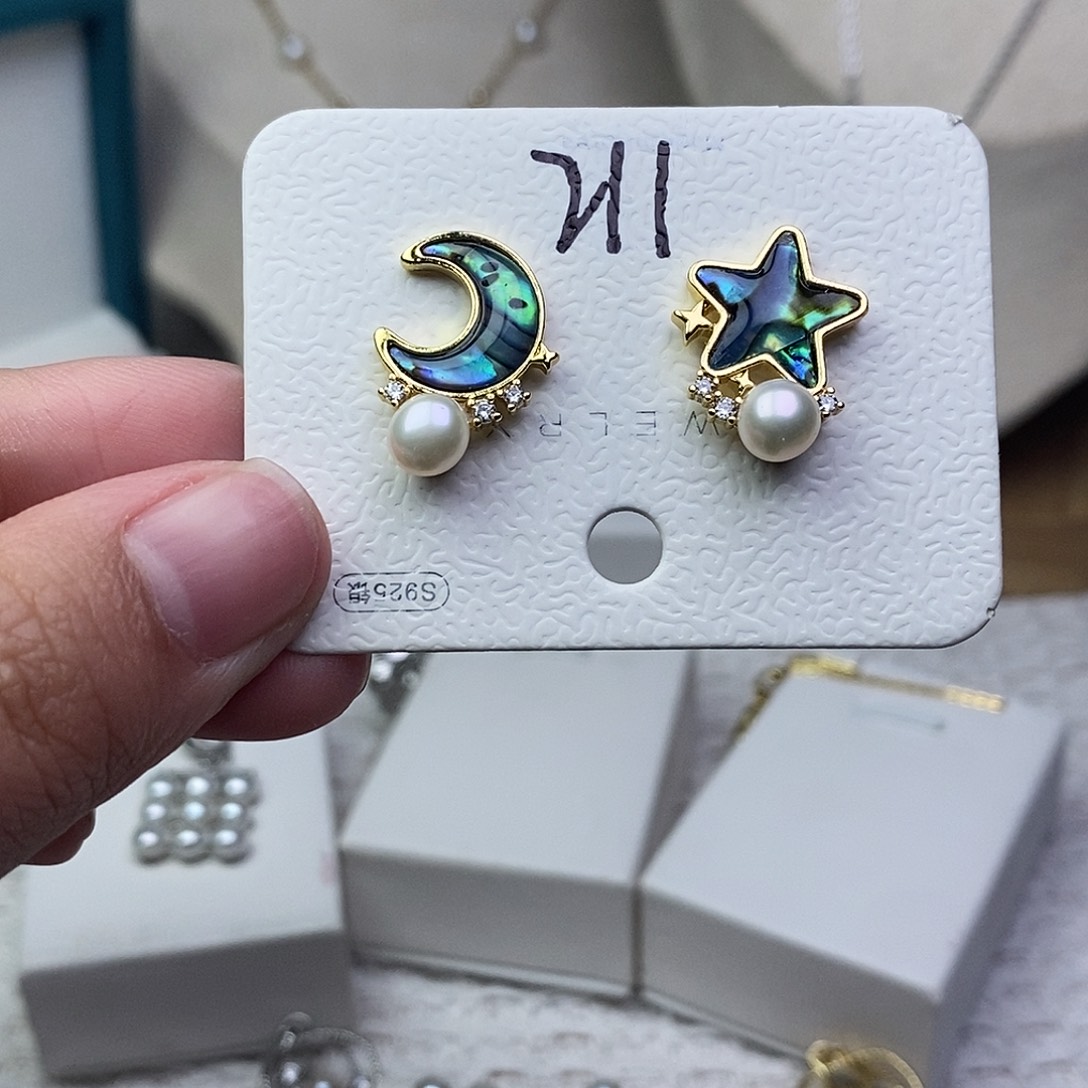 银S925镶嵌淡水珍珠耳饰