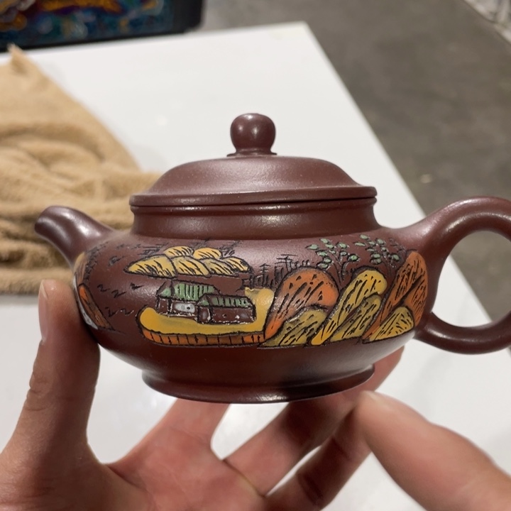 紫砂茶壶老厂紫砂壶一件。