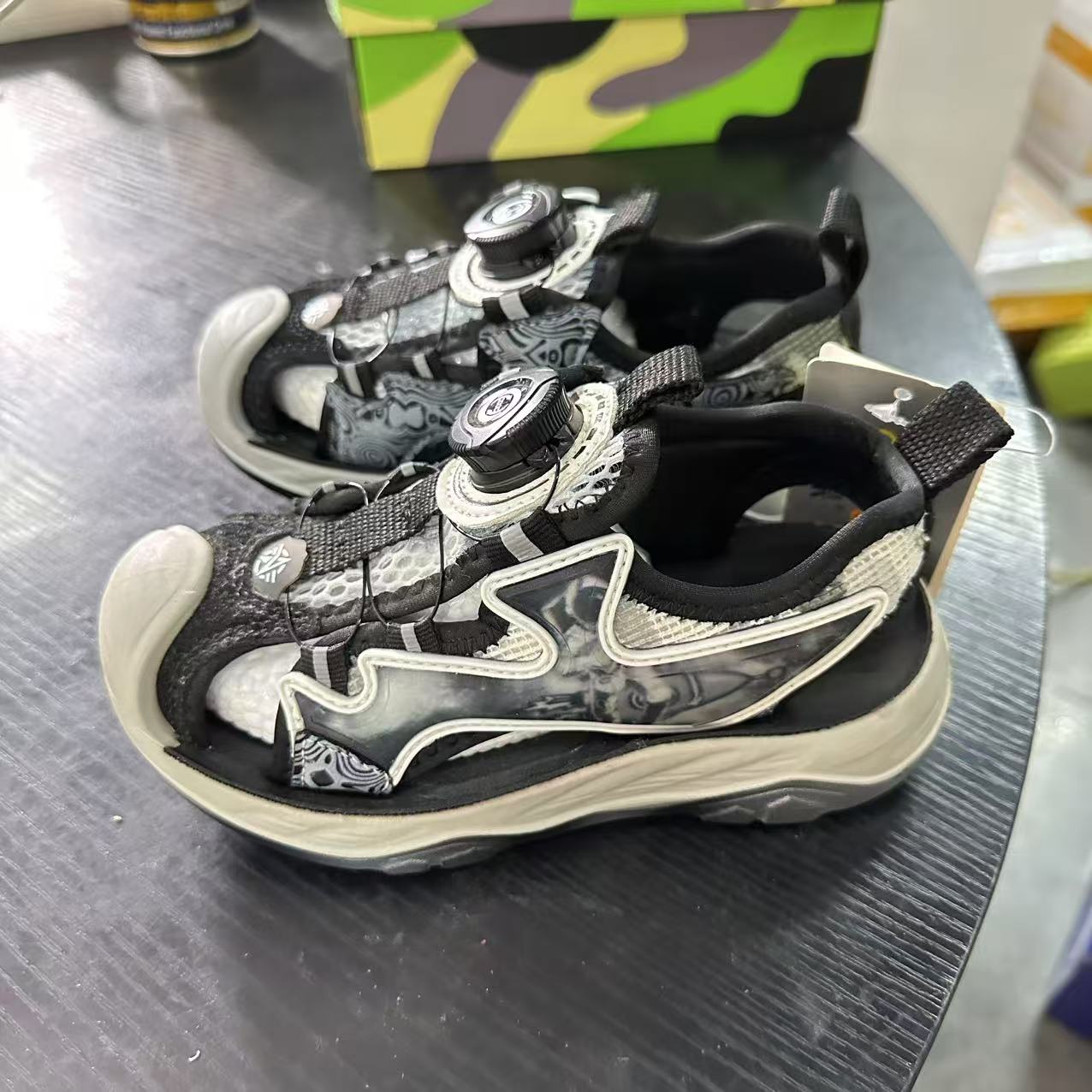 【现货】XZ-332  黑色 儿童时尚休闲百搭软底包头防滑