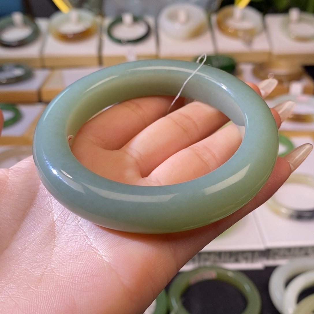 和田玉手镯未镶嵌58.6