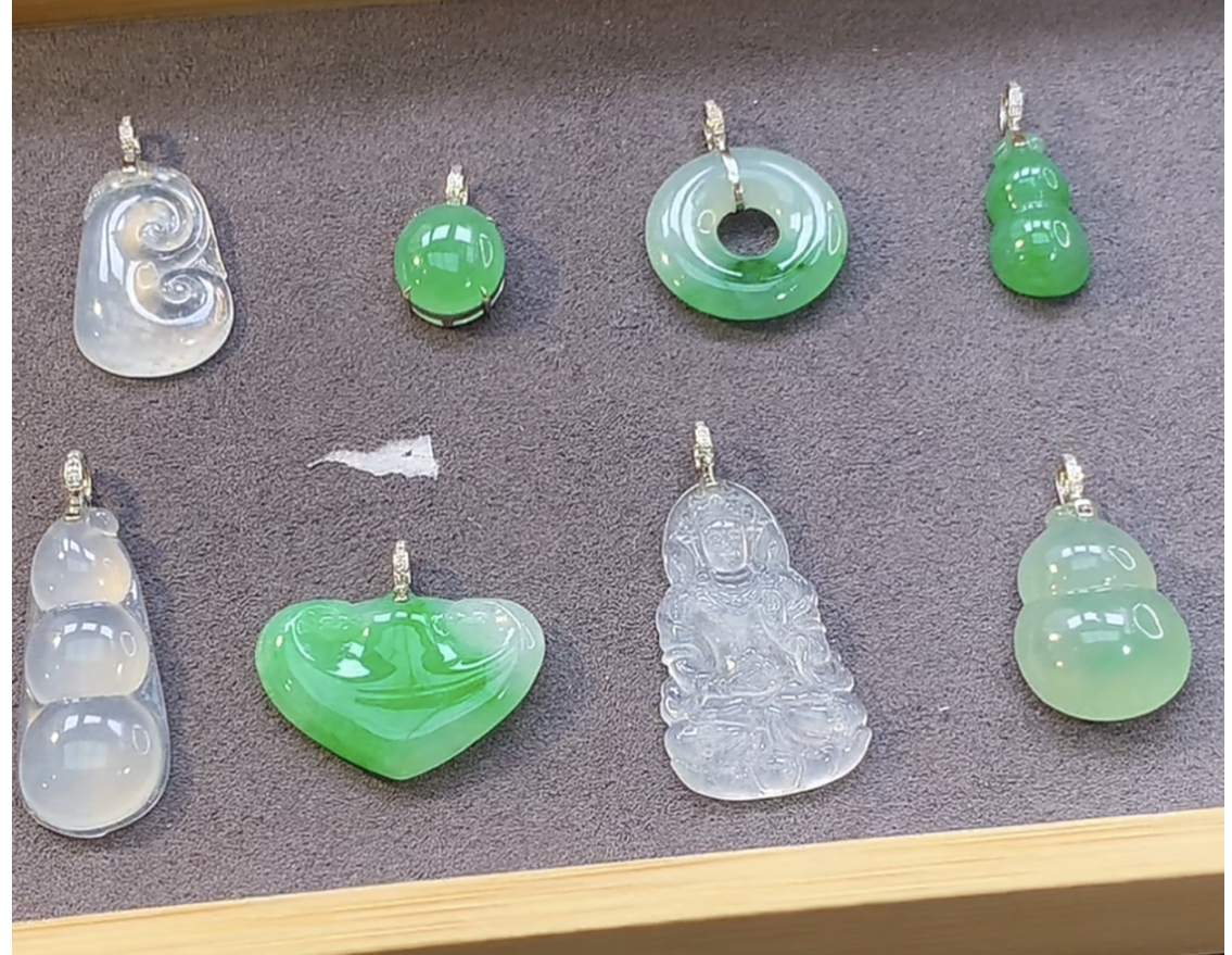 翡翠18K金吊坠-12-5570-多样性发其一