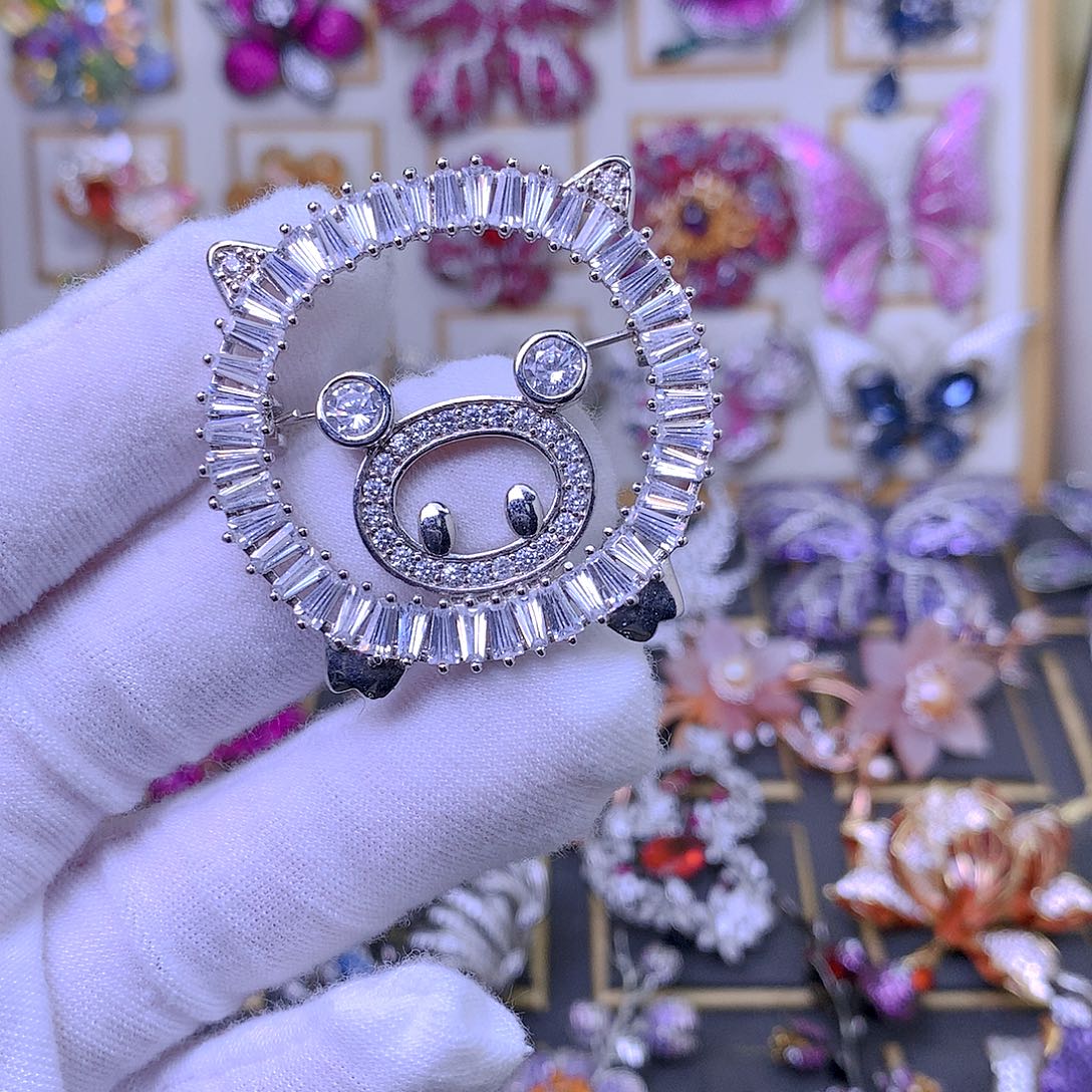 合成立方氧化锆铜胸针胸花