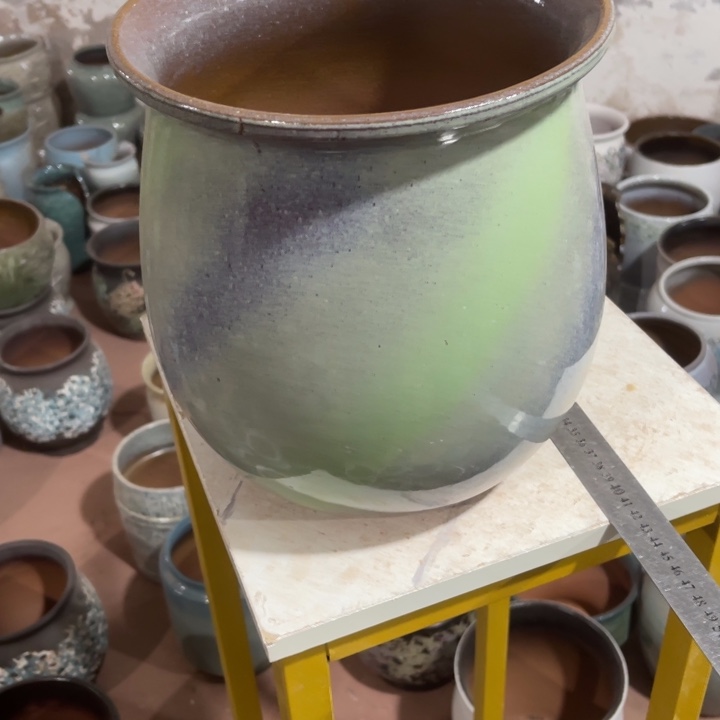 花盆红泥口径23高度25一只瑕疵