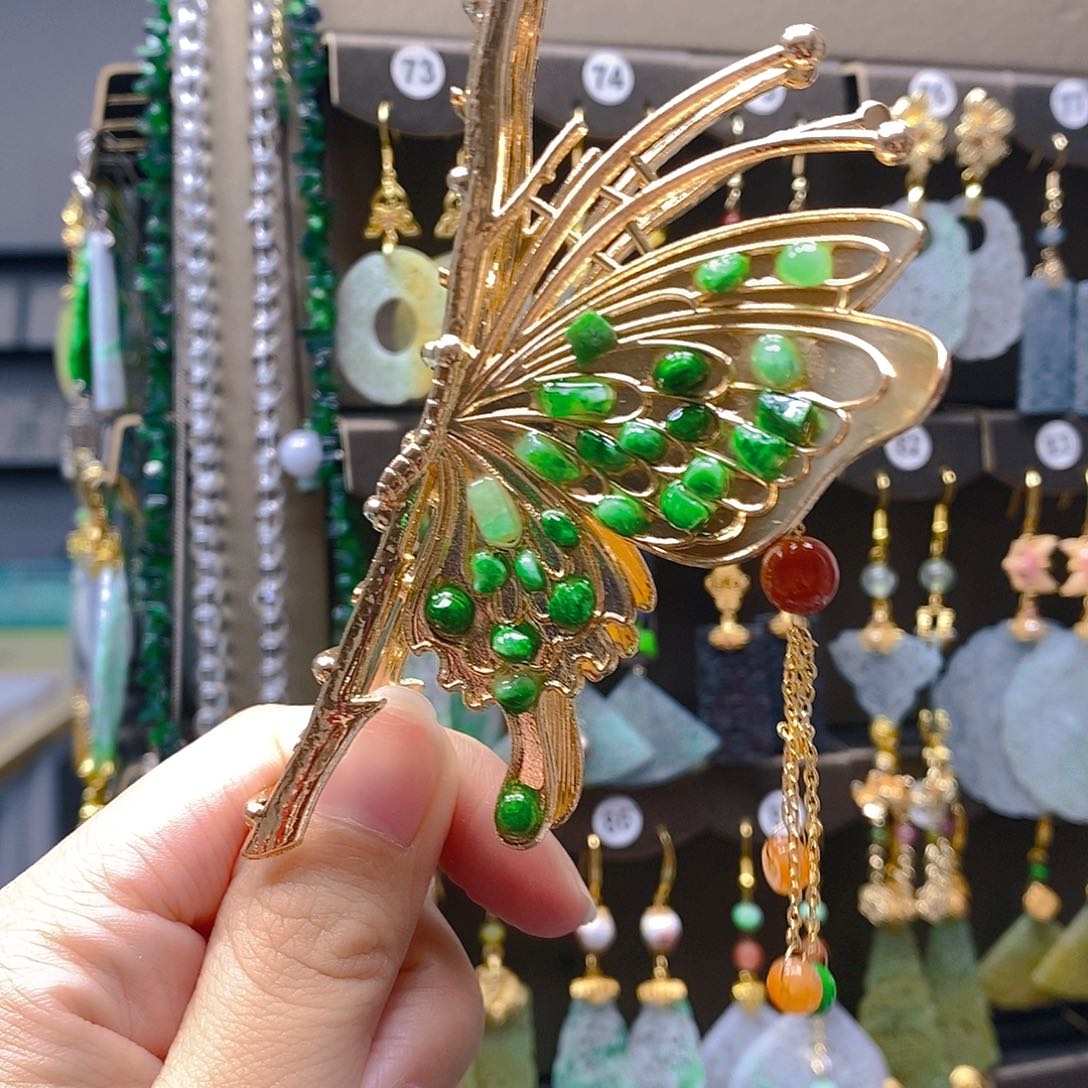 未镶嵌翡翠耳饰翡翠