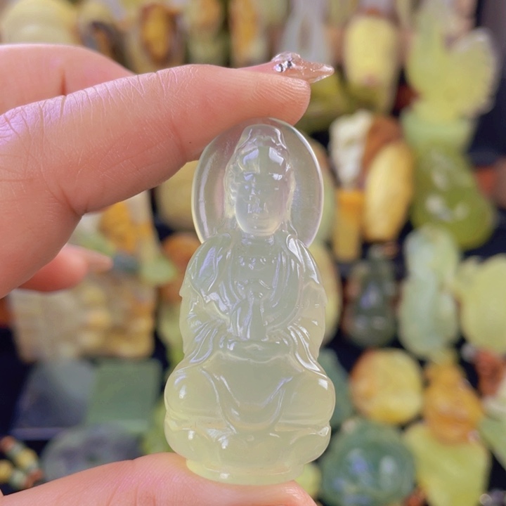 蛇纹石玉颈饰未镶嵌