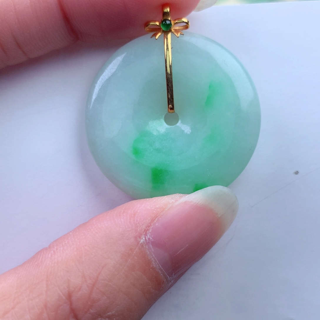 翡翠吊坠(不含链)18K金镶嵌