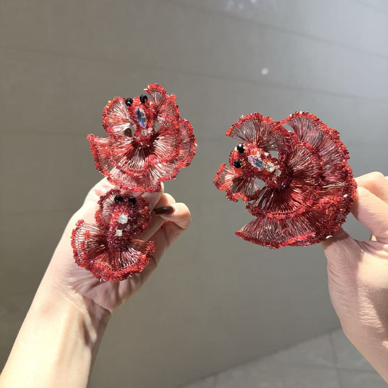 非金属合成锆石耳饰 【莫奈海之星】红金鱼系列边夹耳钉高奢设计