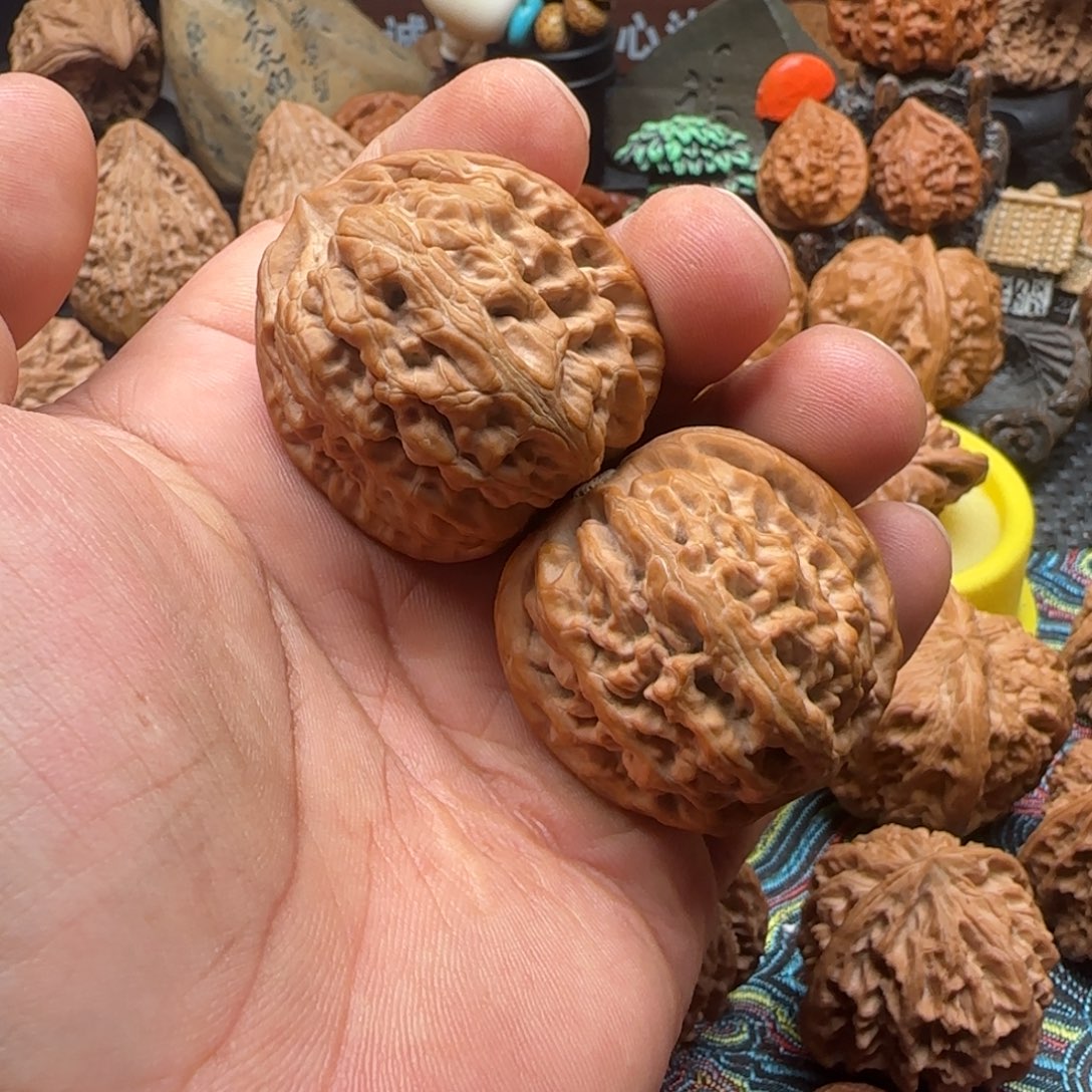 文玩核桃吊坠全品红锦鲤41