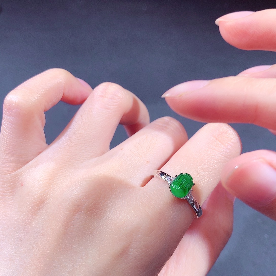 未镶嵌戒指翡翠翡翠