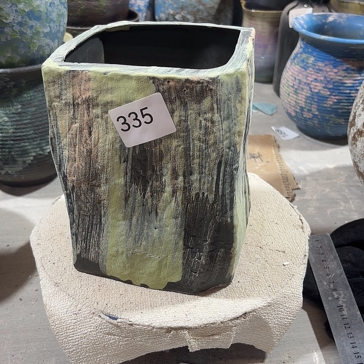 丽***6摆件陶335，瑕疵处理无孔，