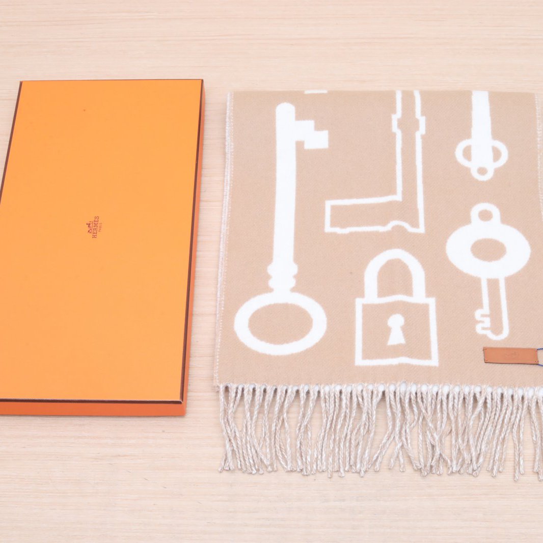 99新 Hermes/爱马仕 活动XF【小花念念】 驼色 钥匙LOGO 羊绒围巾