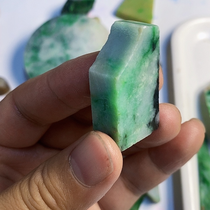 翡翠散珠天然翡翠A货挂件