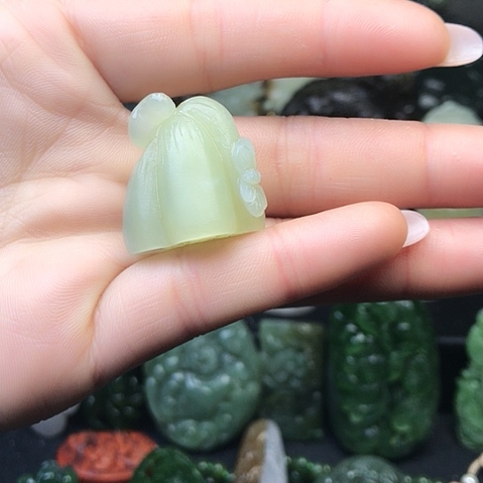 和田玉未镶嵌挂件