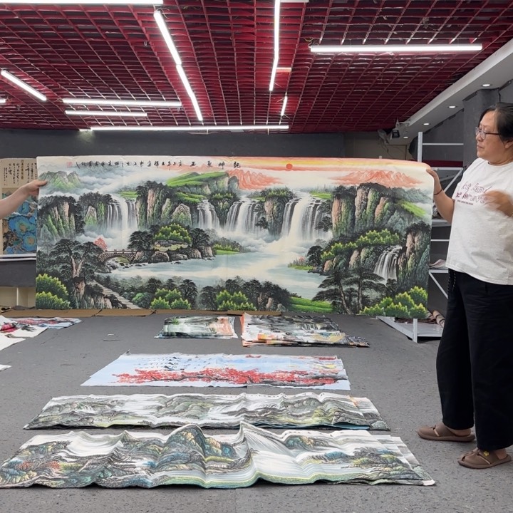 字画等多种形式的艺术作品