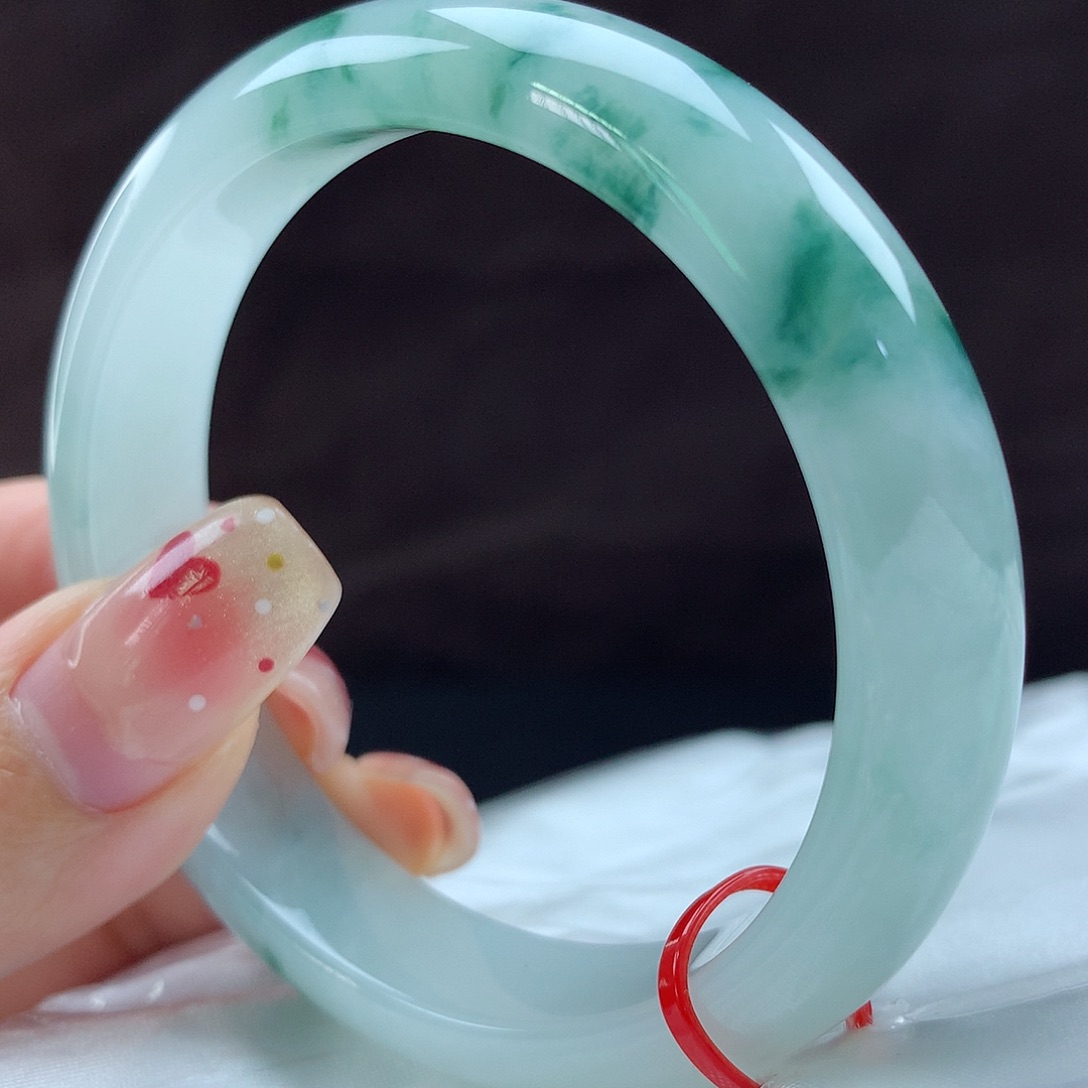 翡翠未镶嵌手镯96747，