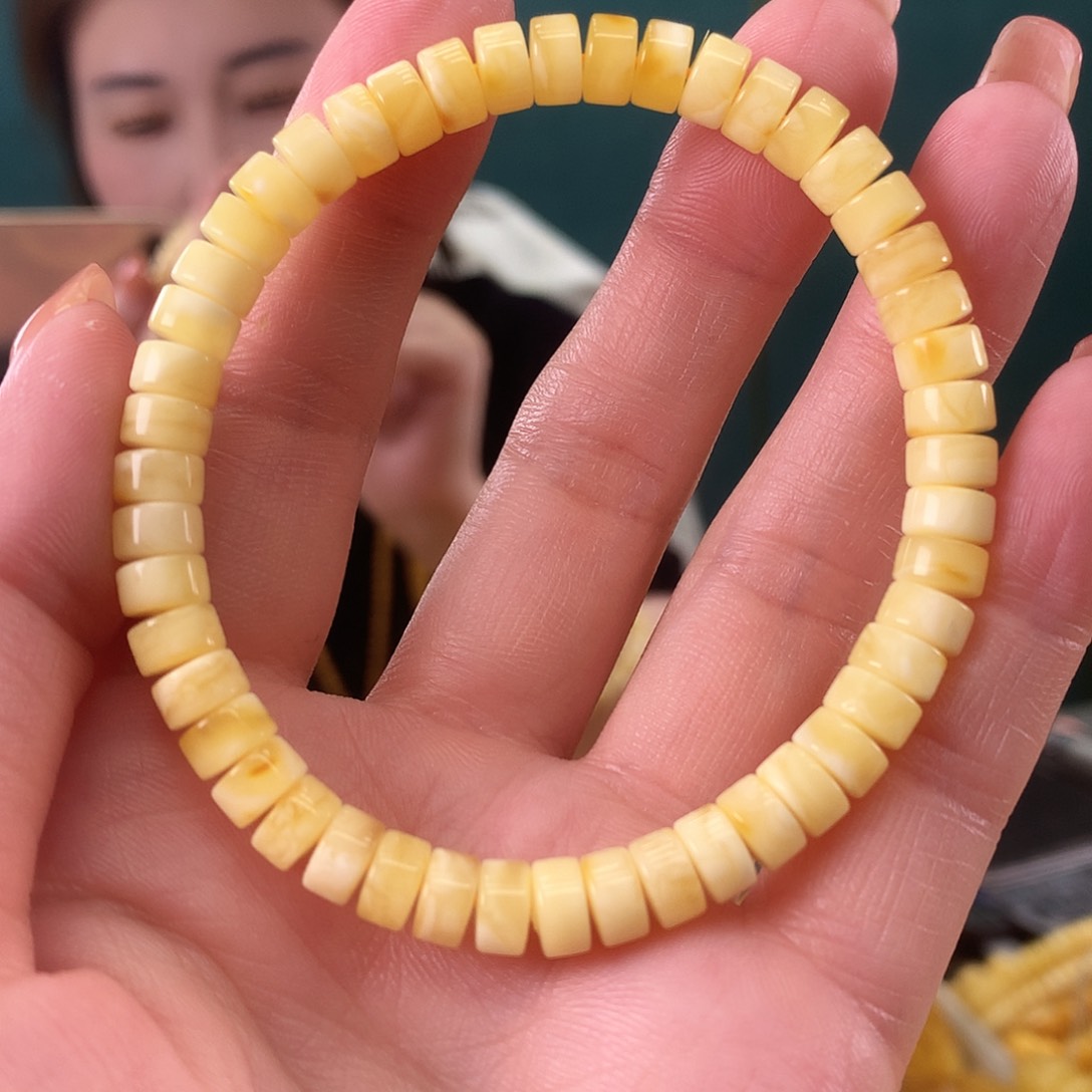 未镶嵌琥珀珠宝奇石