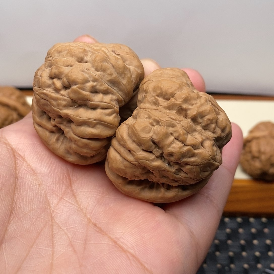 文玩核桃把件J**J边44全品