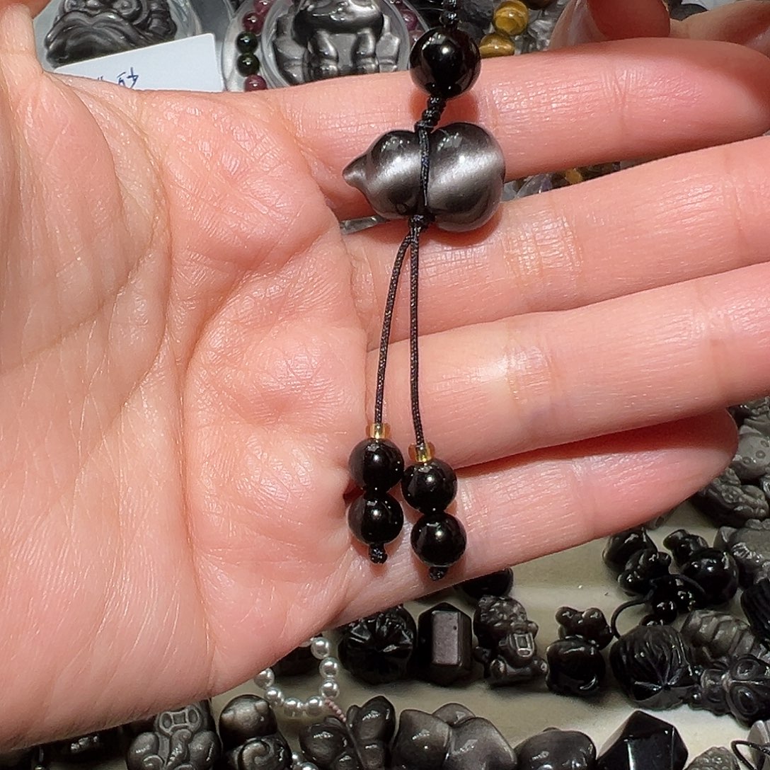 黑曜岩未镶嵌珠宝奇石