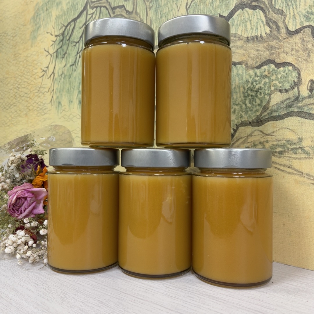 甘肃土蜂蜜大山里的百花蜜枸杞泡水