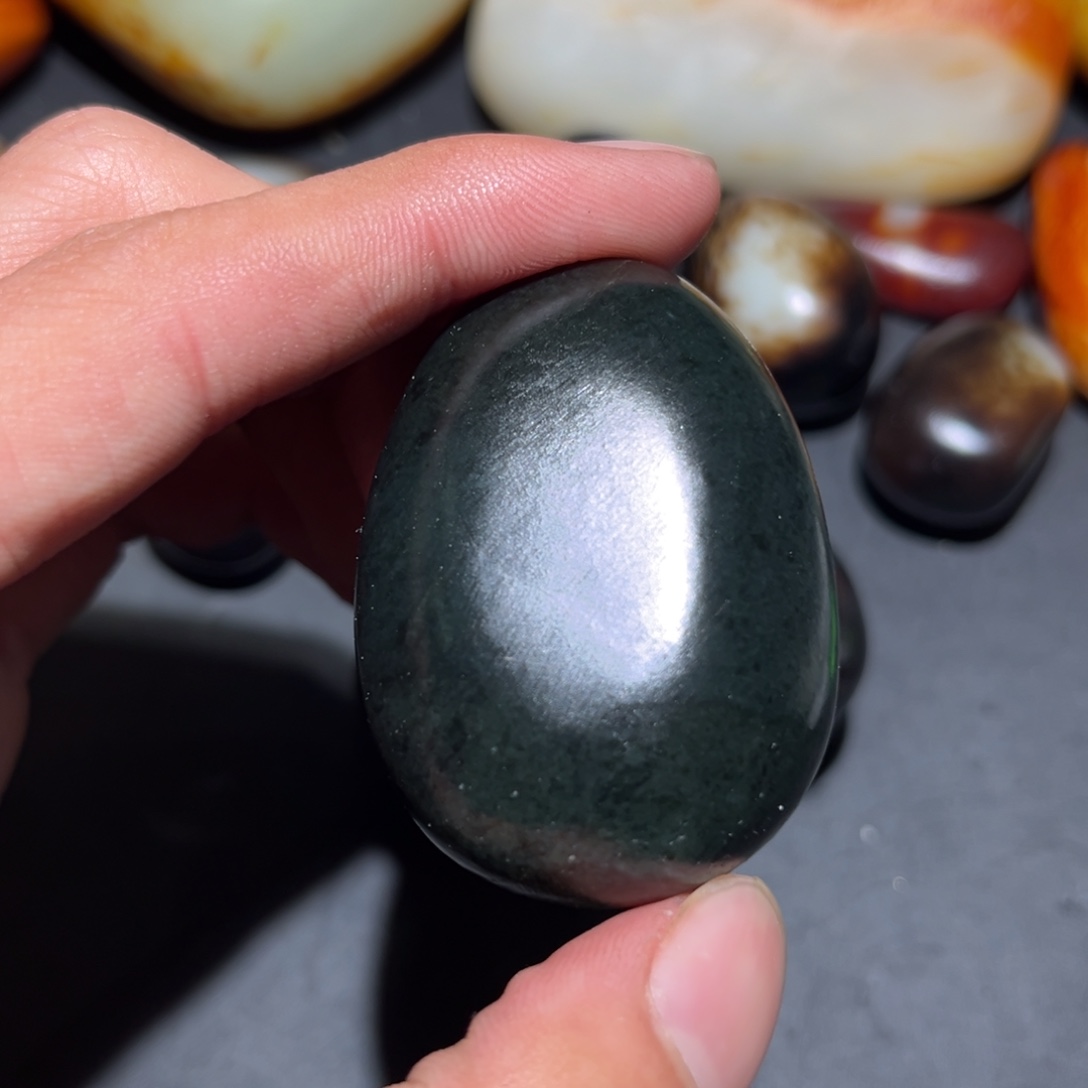 和田玉未镶嵌珠宝奇石