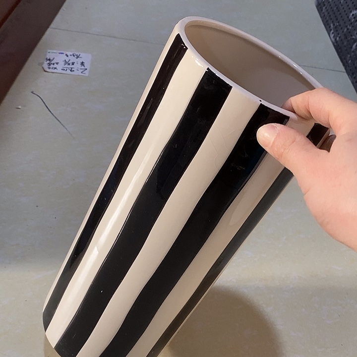 陶盆有孔 瑕疵针孔漏釉介意勿拍外口 13外高30