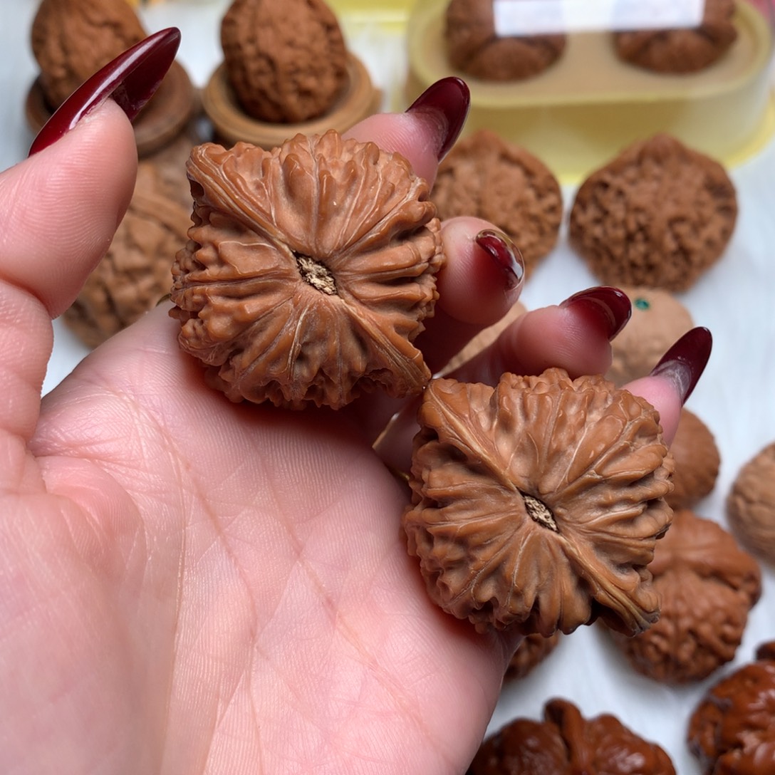 袁***群把件文玩核桃43正磨