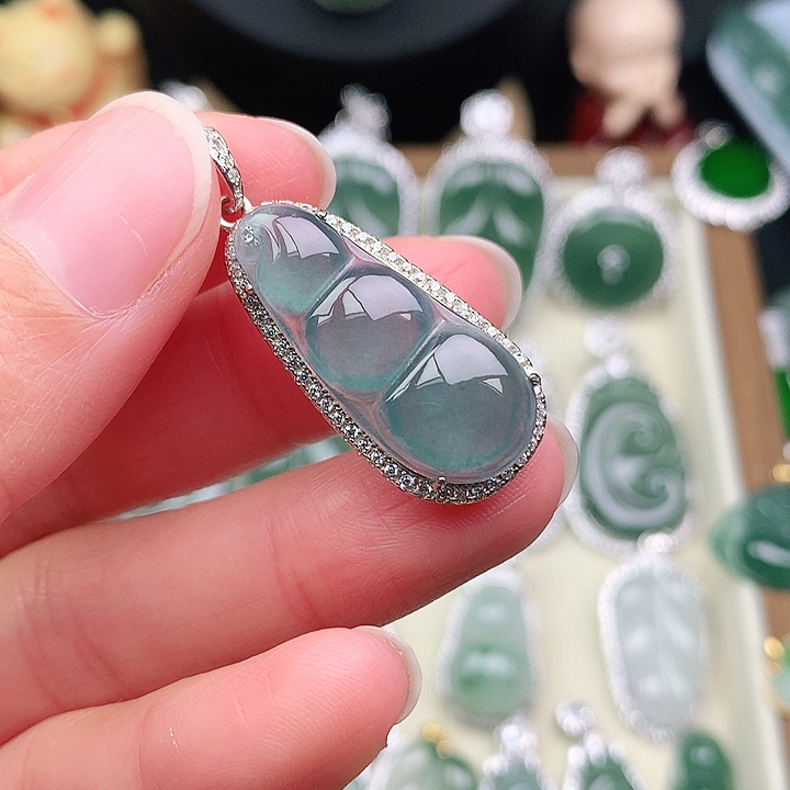 颈饰银S925镶嵌翡翠吊坠