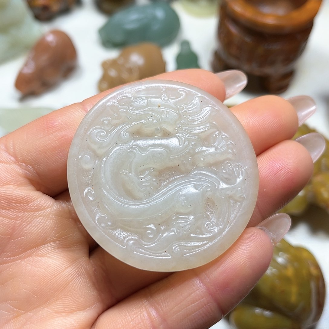 白玉菩提吊坠白玉菩提吊坠