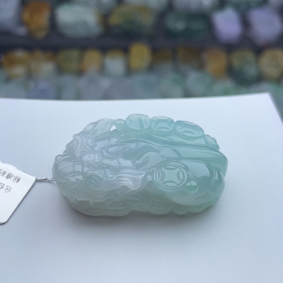 翡翠颈饰未镶嵌貔貅