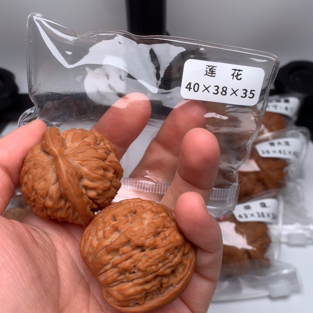 春***3文玩核桃吊坠莲花