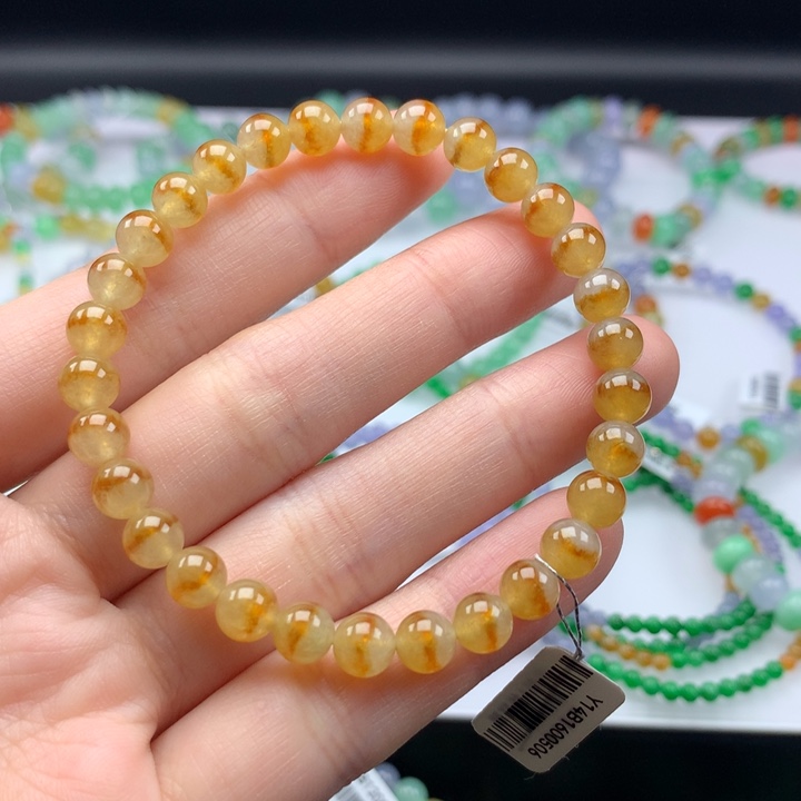 翡翠手镯未镶嵌卡