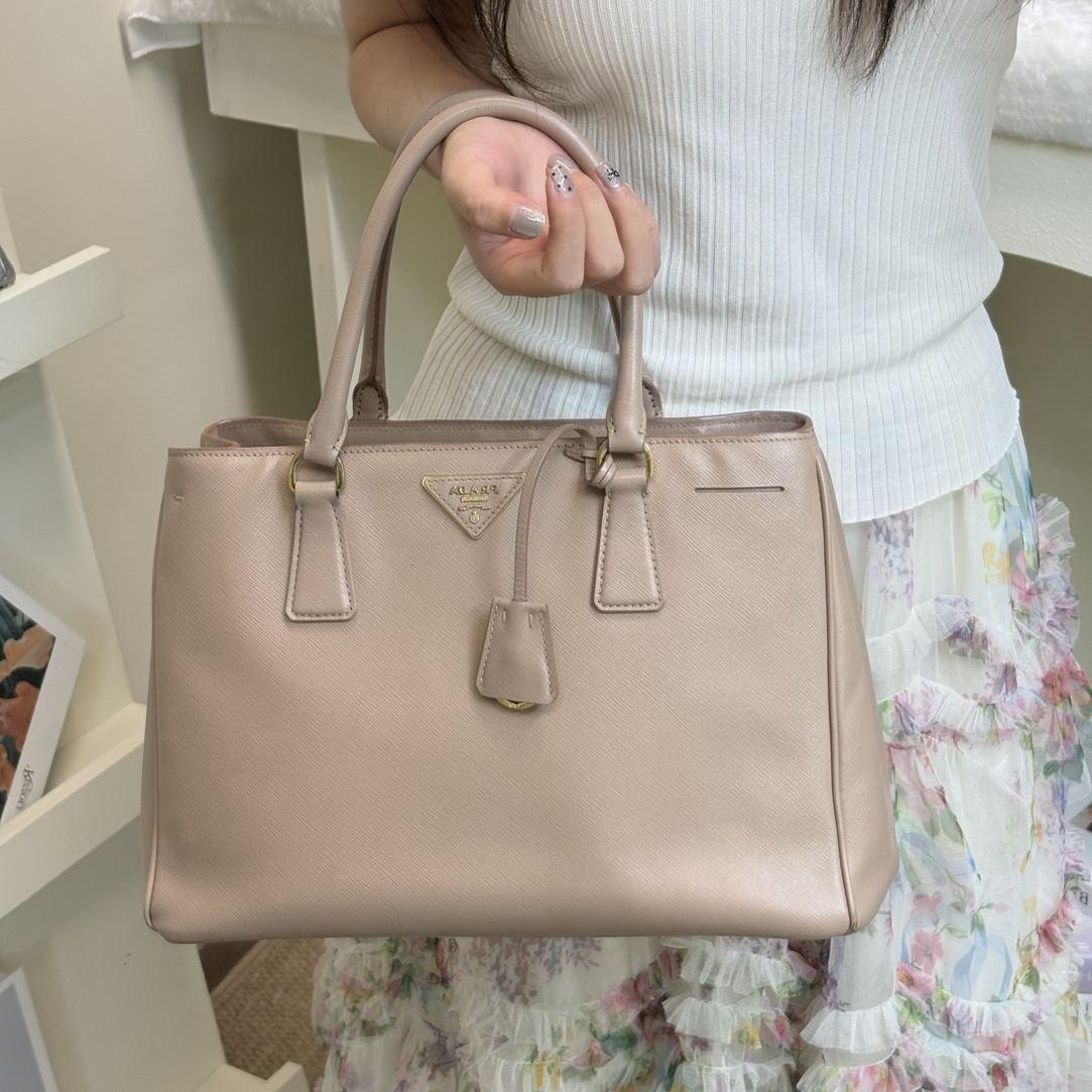 95新 Prada/普拉达 95新单肩包藕色杀手时尚实用品质