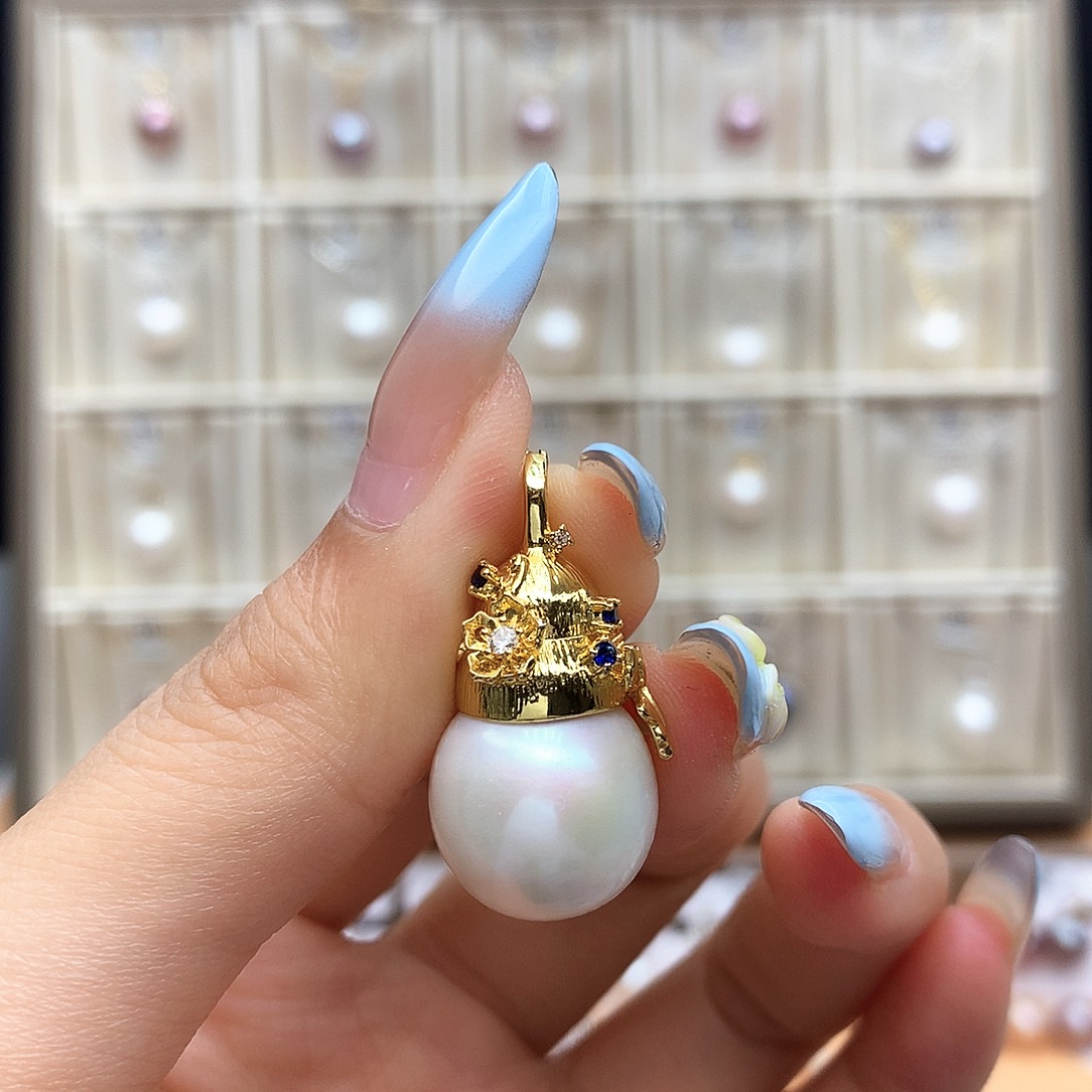 淡水珍珠合金颈饰