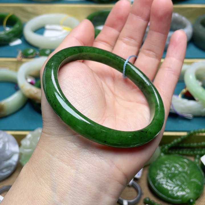 和田玉手镯60圈口 编号62未镶嵌