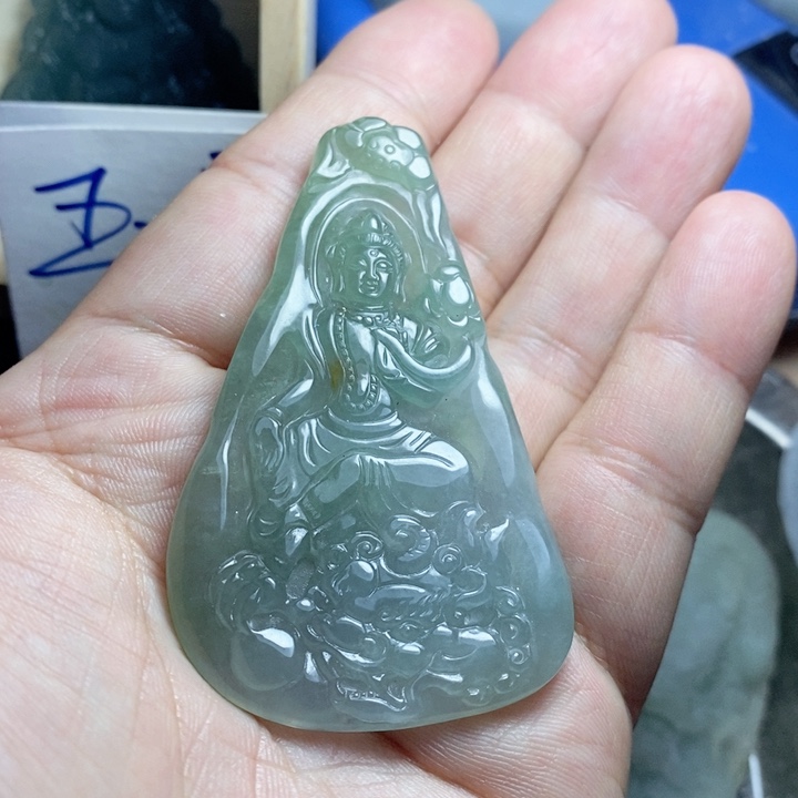 翡翠颈饰未镶嵌文殊菩萨