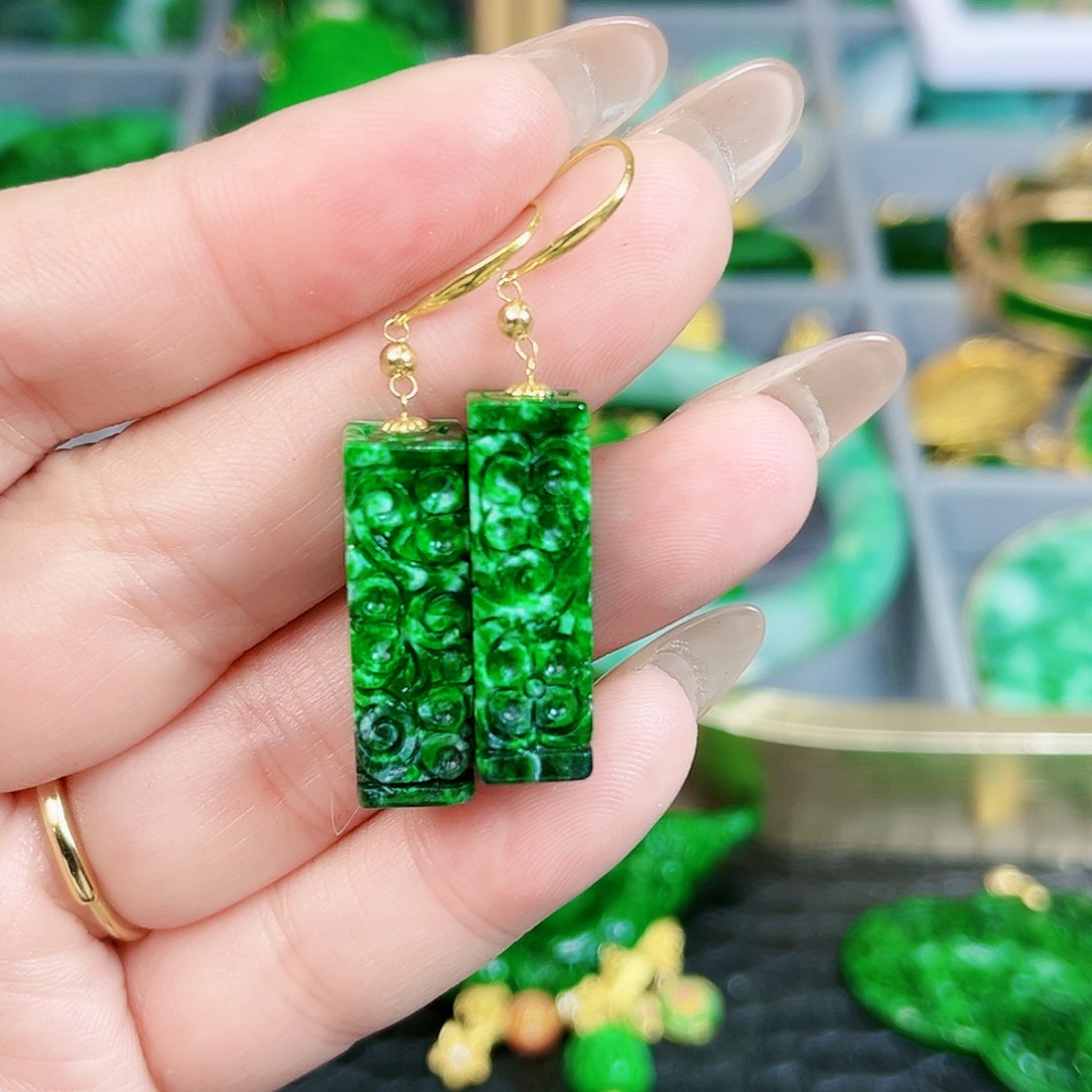 翡翠颈饰18K金镶嵌耳饰