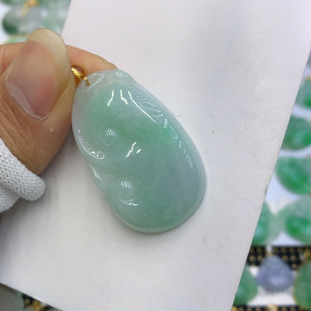 翡翠颈饰未镶嵌翡翠