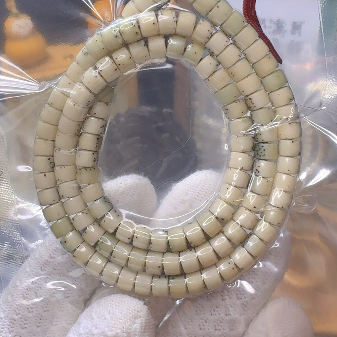 星月菩提手串不****n车轮星月菩提一朵果